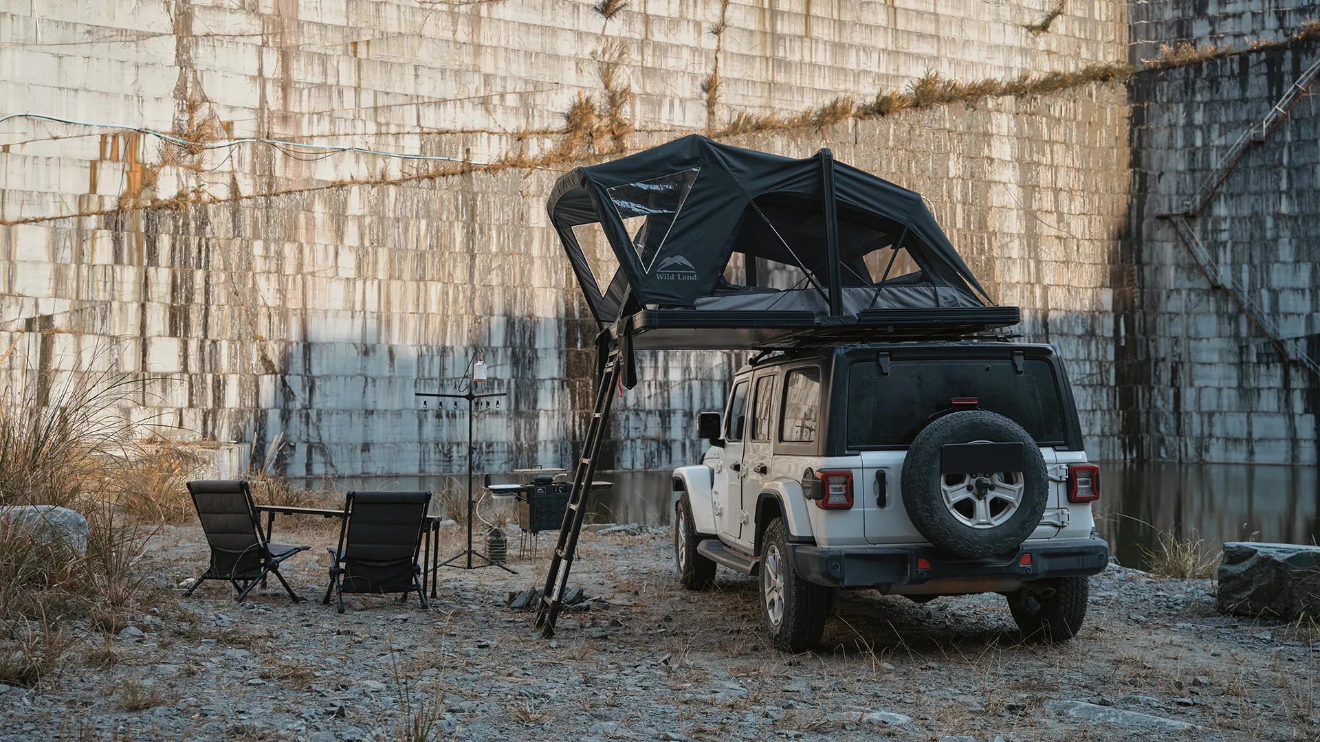 Hur monterar man ett taktält?